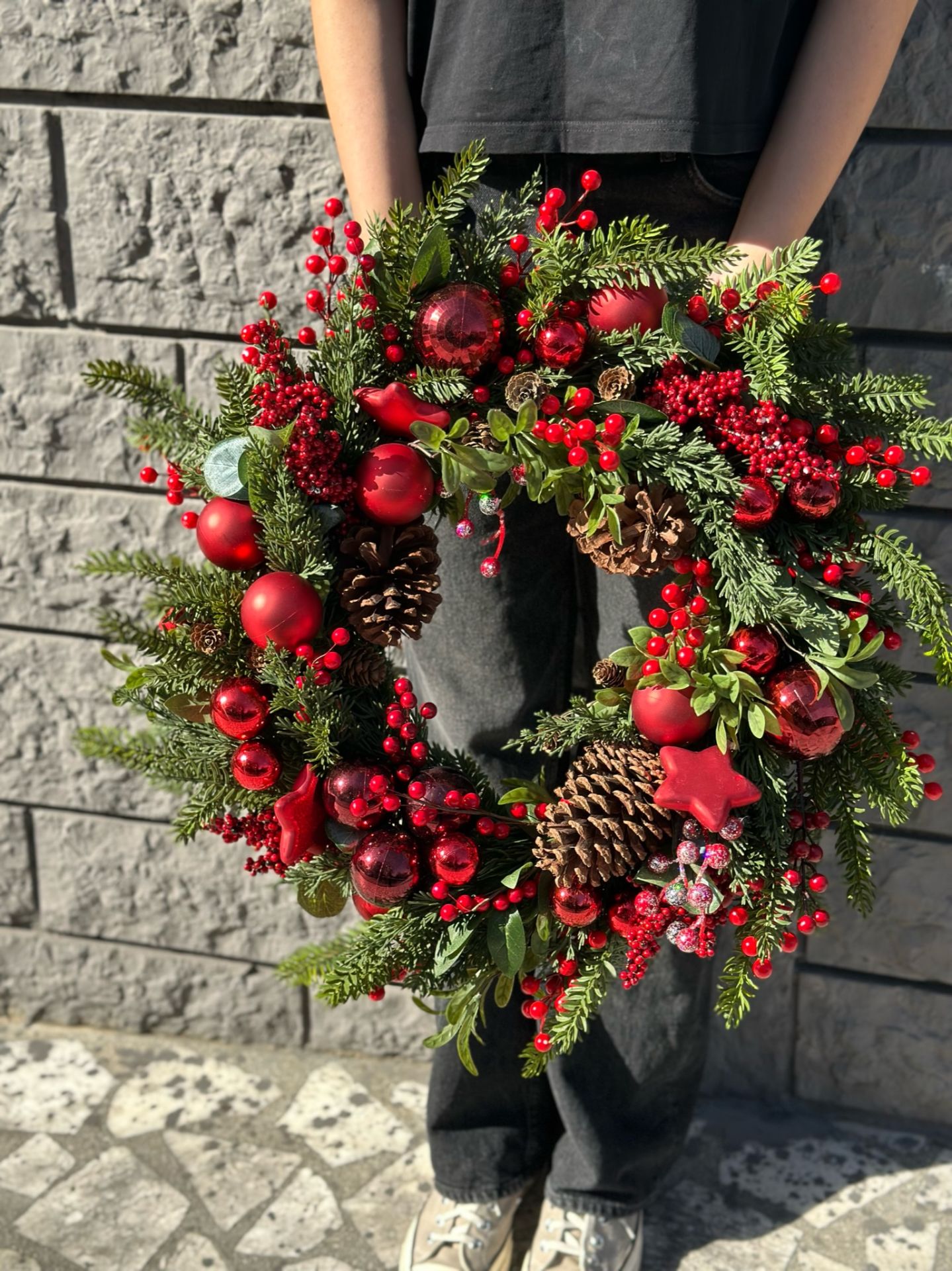 Kırmızı  Çiçekli Kapı Süsü