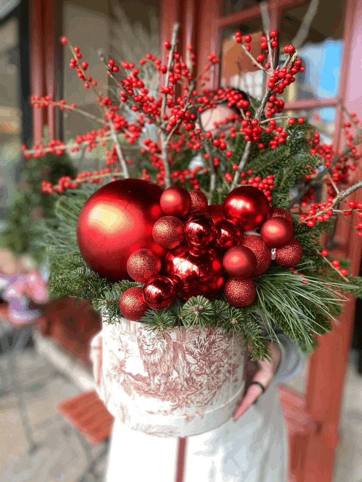 Gösterişli Yılbaşı Hediye Kutusu