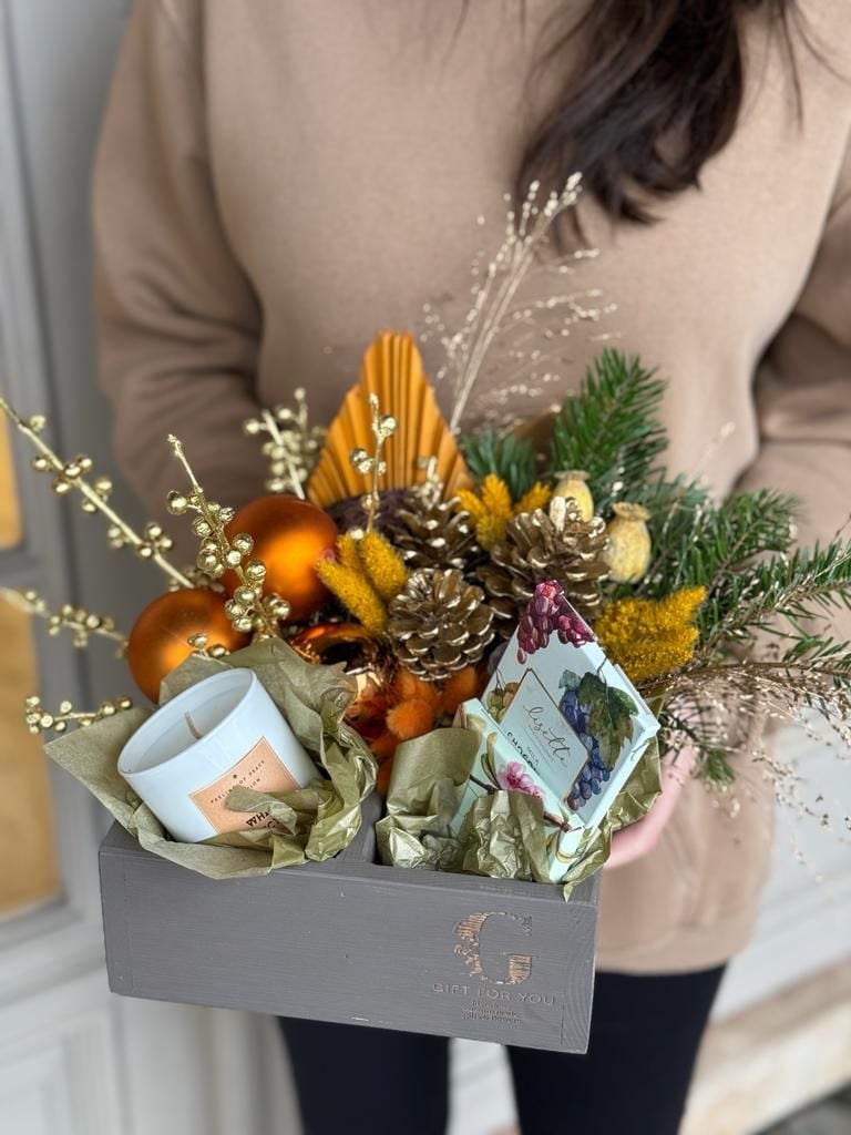 Golden Yılbaşı Kutusu