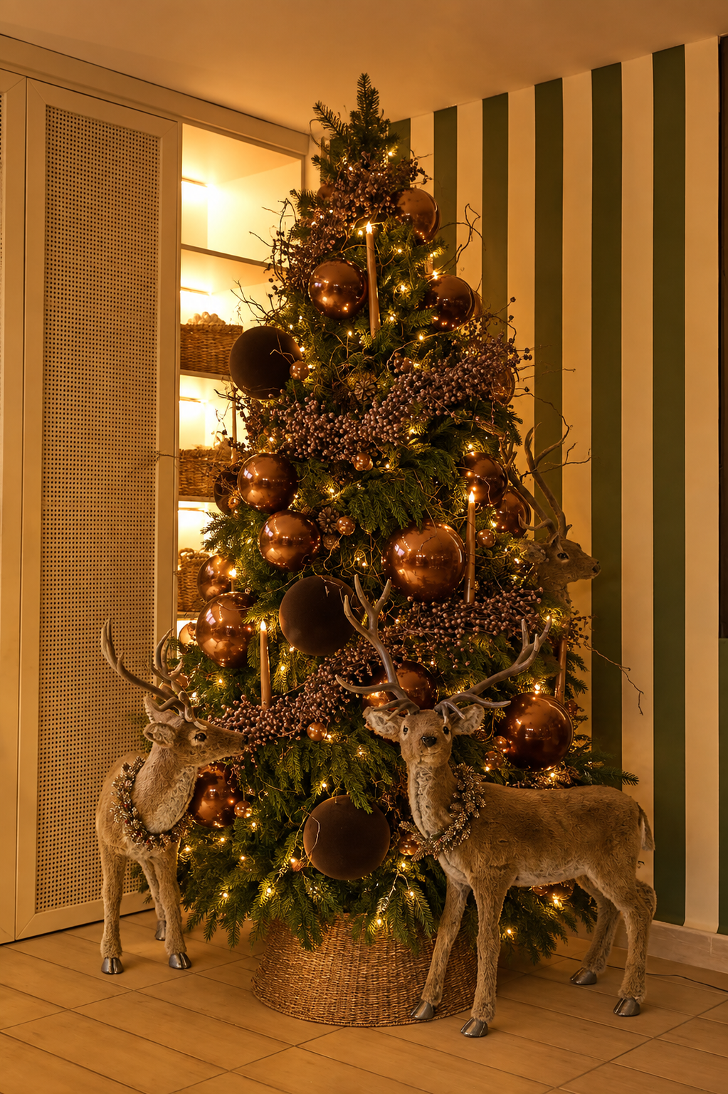 Golden Woodland – Bronz & Bakır Lüks 210 cm Akıllı Yılbaşı Ağacı